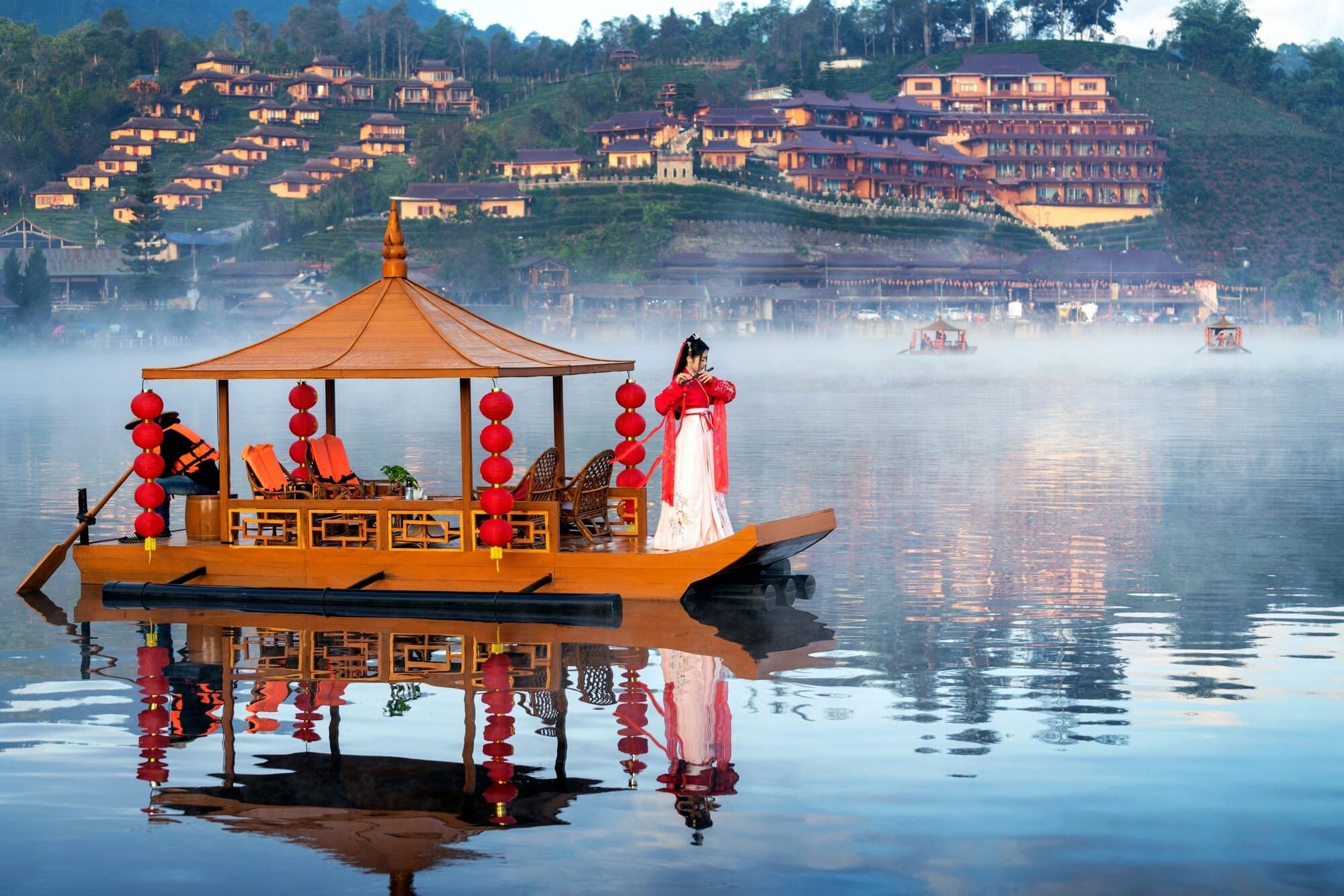 Travellers exploring iconic attractions and cultural experiences in China