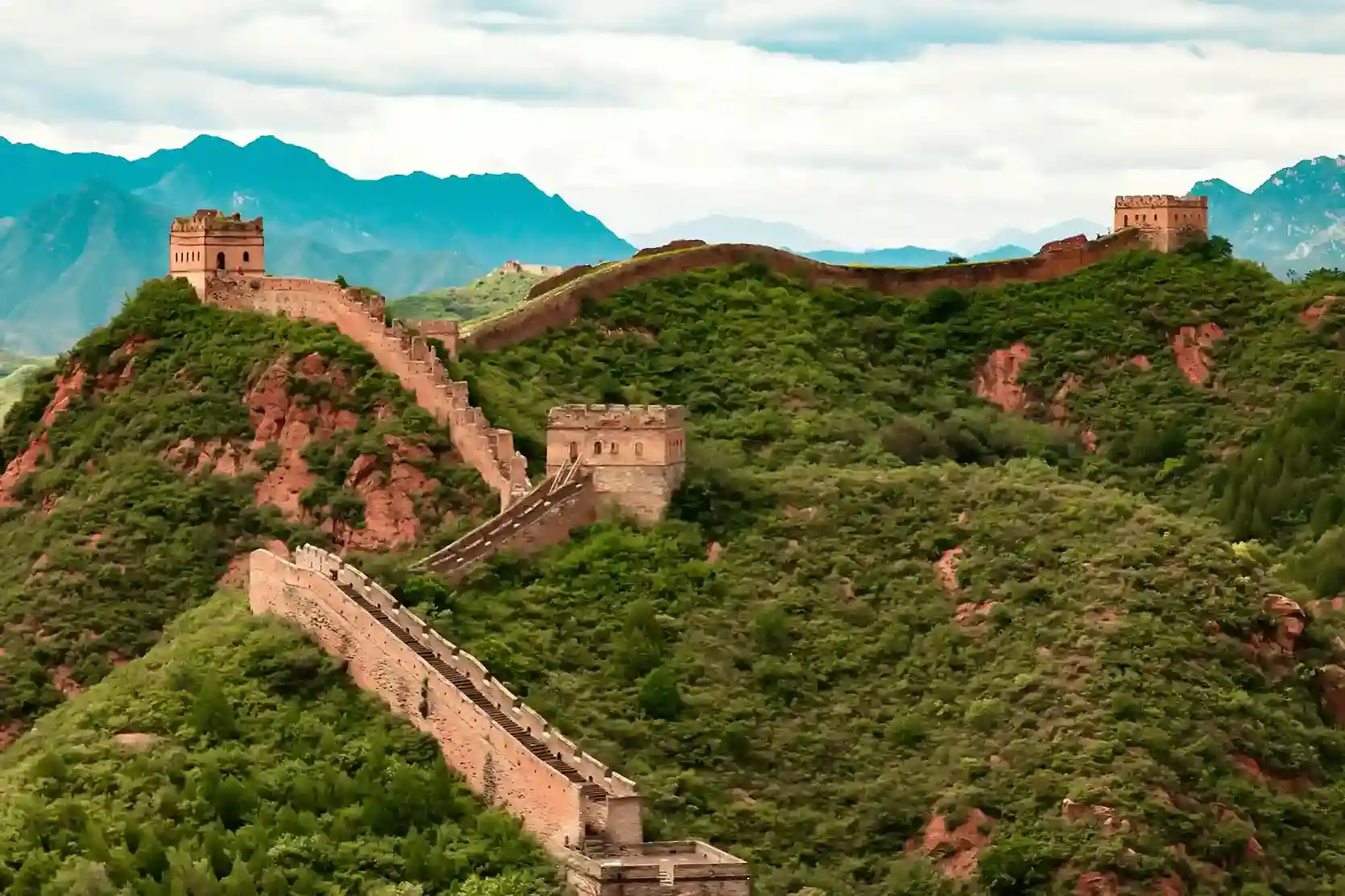 Global travel destinations including UAE and China offered by Royal Arabian Destination Management