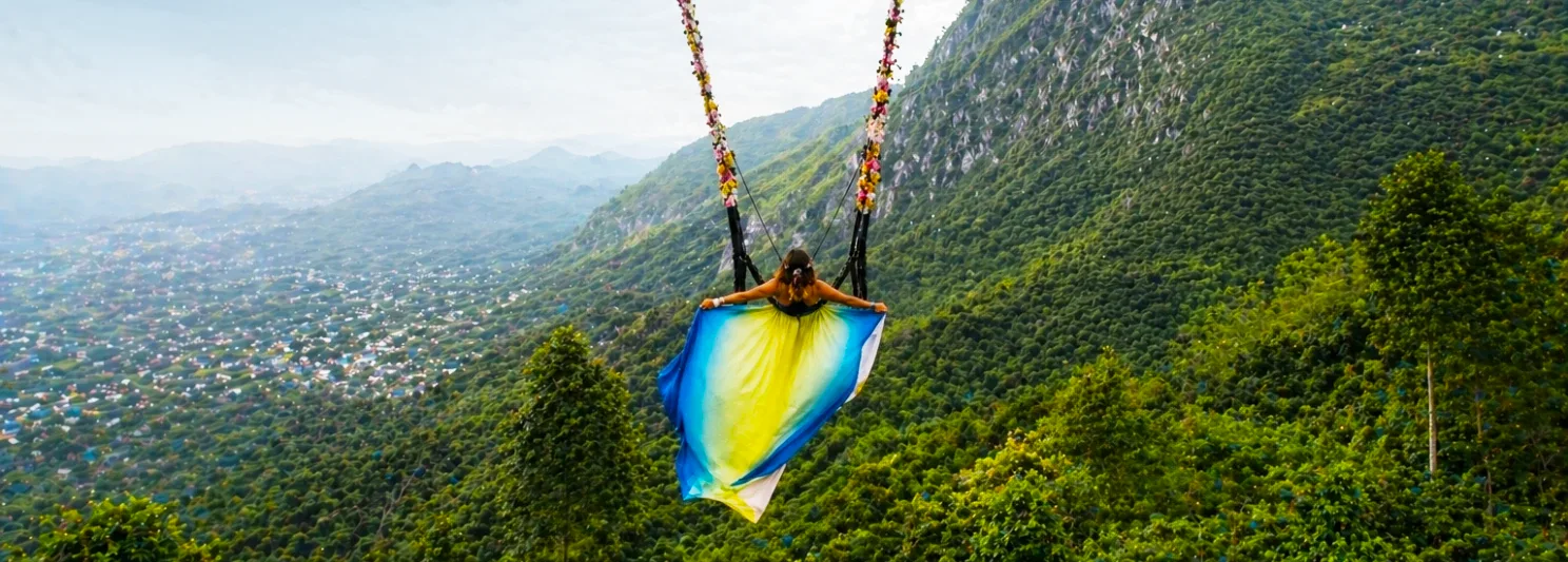 Sri Lanka leisure travel banner showcasing cultural heritage, nature, and curated island experiences