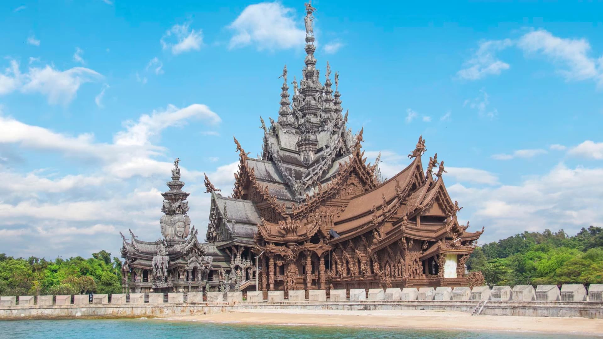 Pattaya beaches and Bangkok's Grand Palace on a Thailand tour