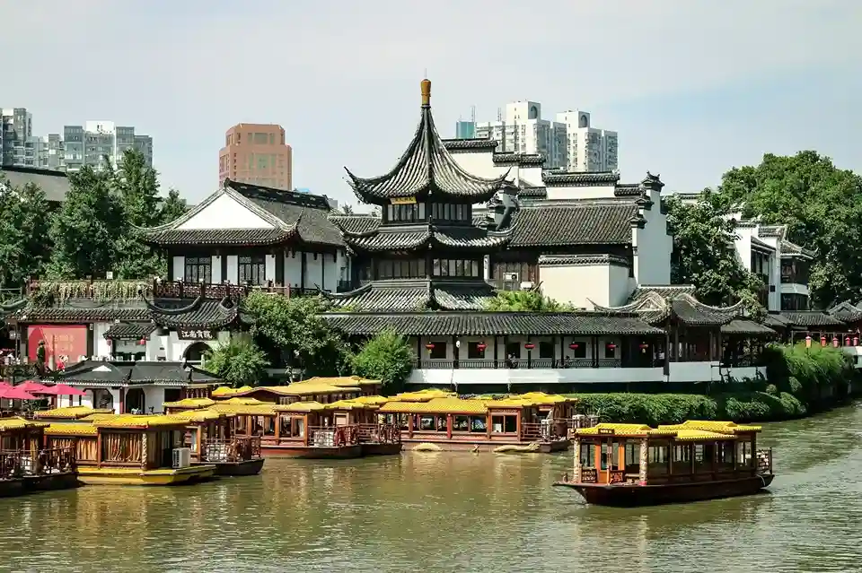 China city skyline and cultural attractions highlighting ideal travel seasons