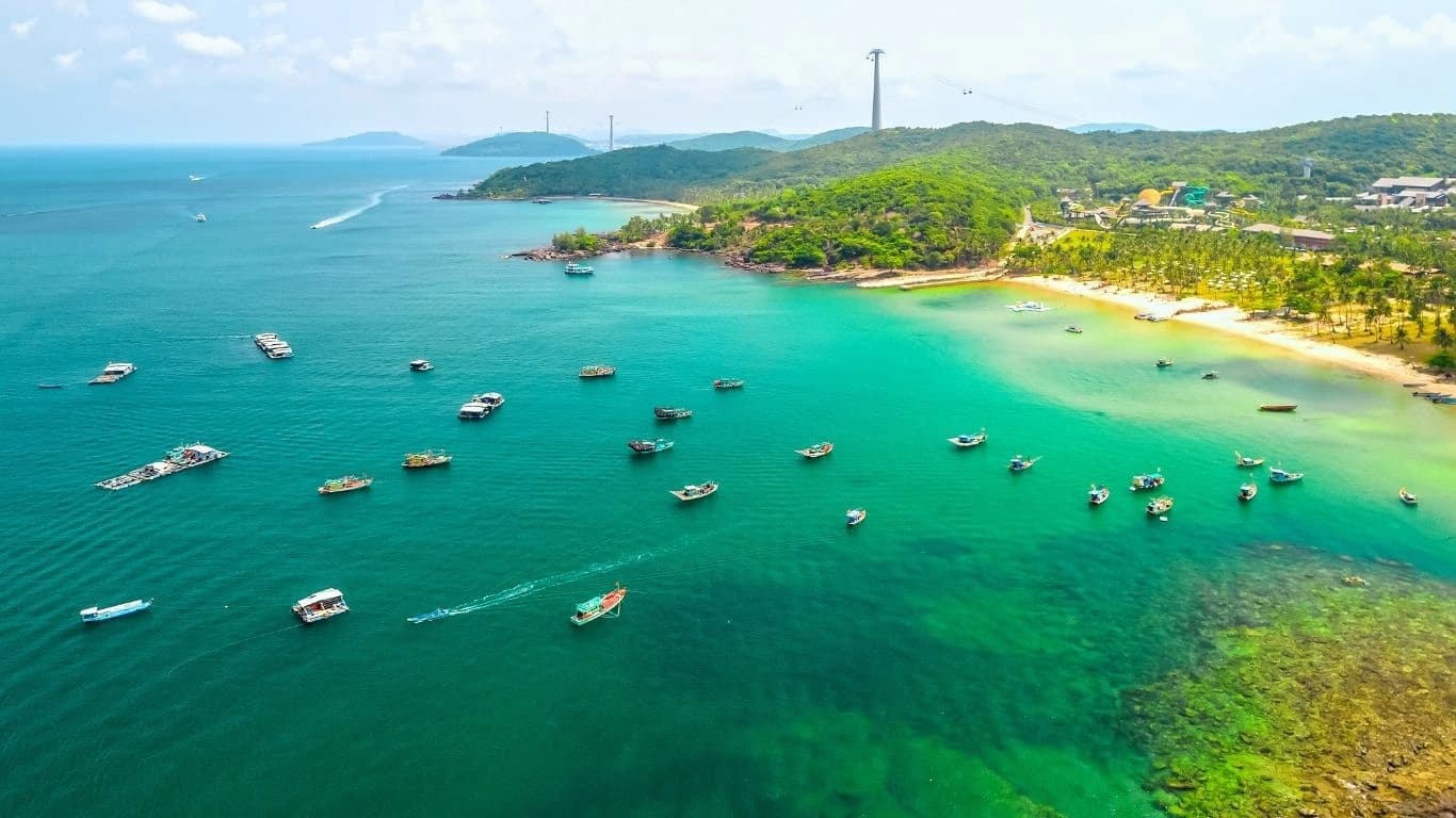Phu Quoc island experience with beaches, coastal scenery, and vibrant nightlife in Vietnam